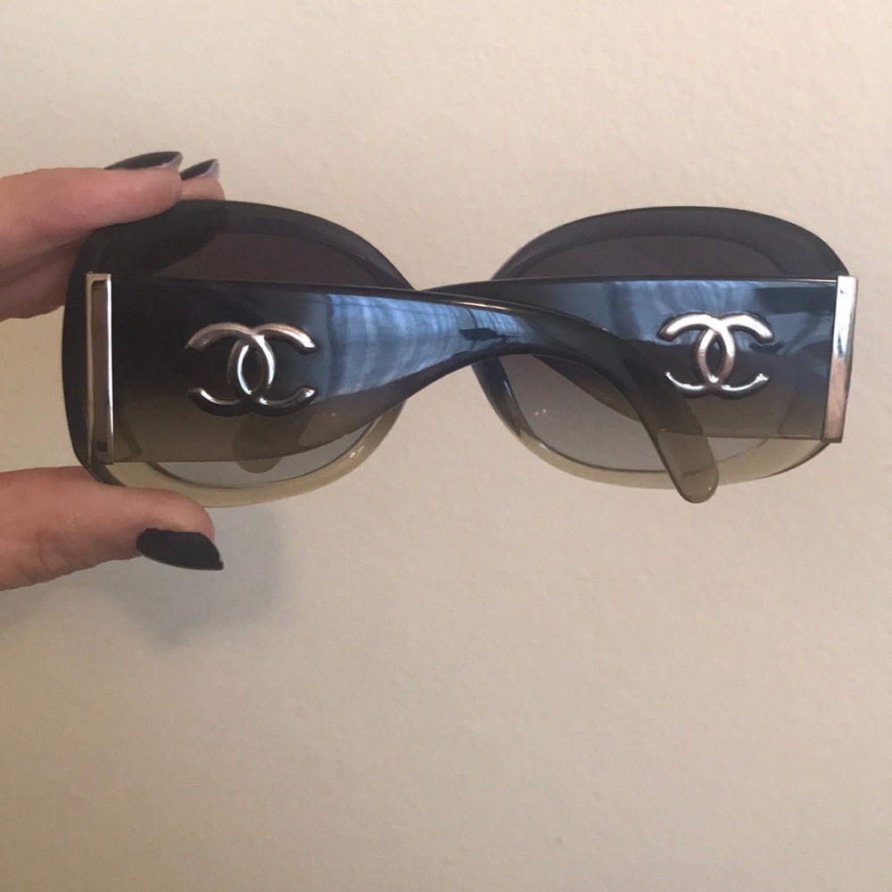 💯Aunthentic Chanel Sunníes 🕶